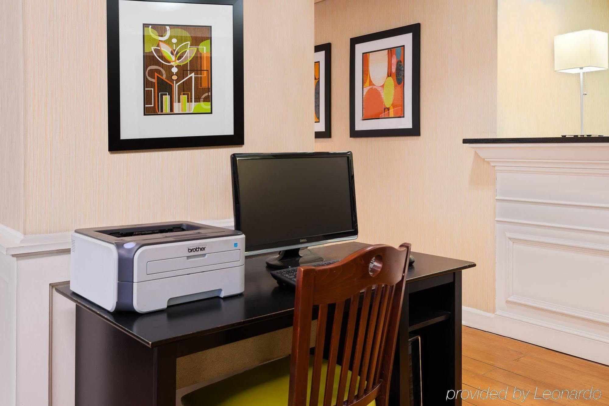 Holiday Inn Express - Chester By Ihg Eksteriør billede